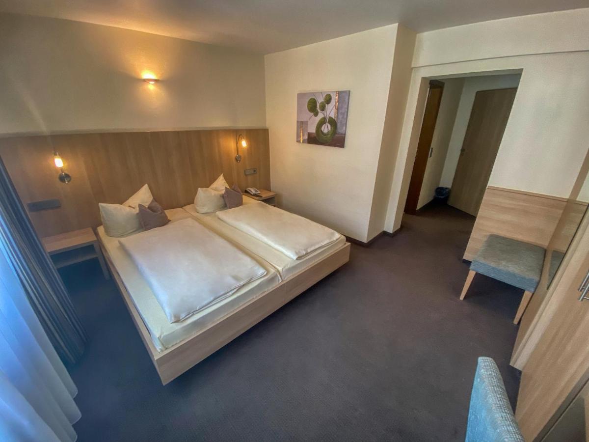 City Partner Hotel Berliner Hof คาร์ลสรูเฮอ ภายนอก รูปภาพ