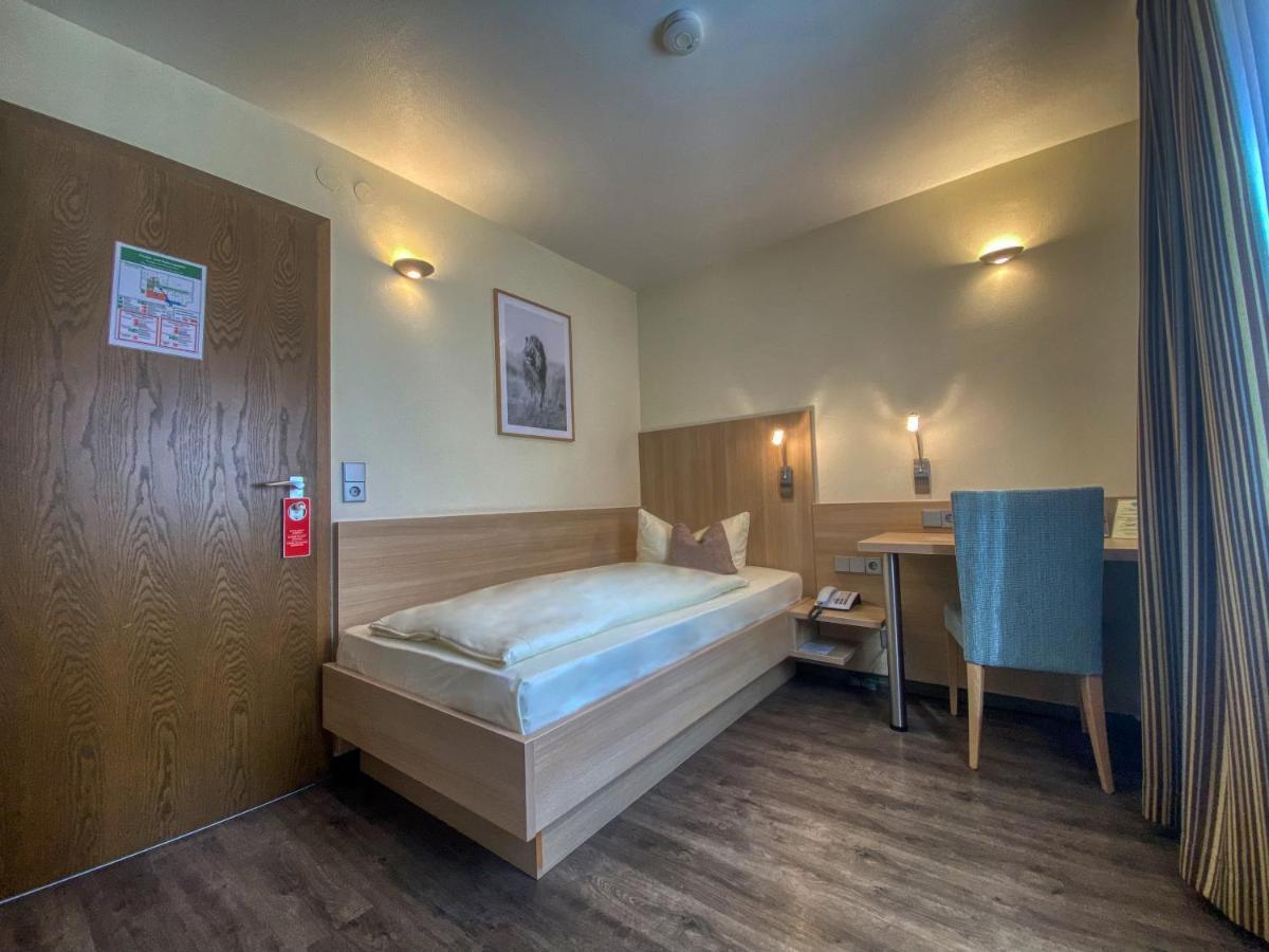 City Partner Hotel Berliner Hof คาร์ลสรูเฮอ ภายนอก รูปภาพ