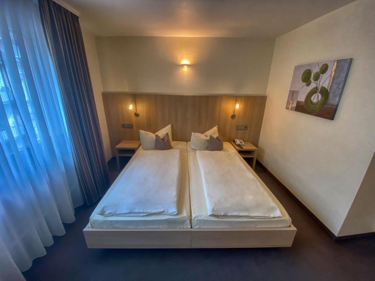 City Partner Hotel Berliner Hof คาร์ลสรูเฮอ ห้อง รูปภาพ