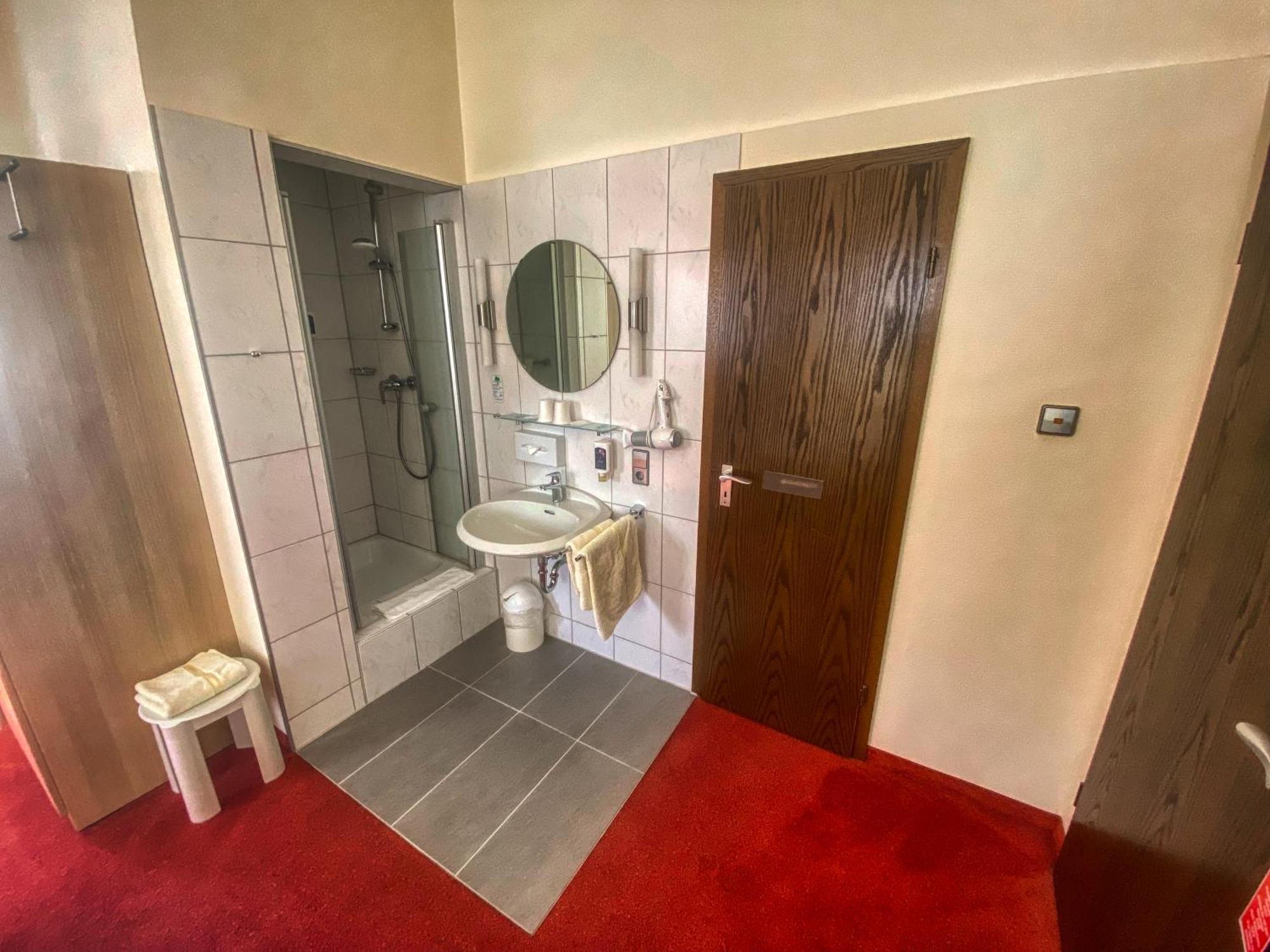 City Partner Hotel Berliner Hof คาร์ลสรูเฮอ ห้อง รูปภาพ