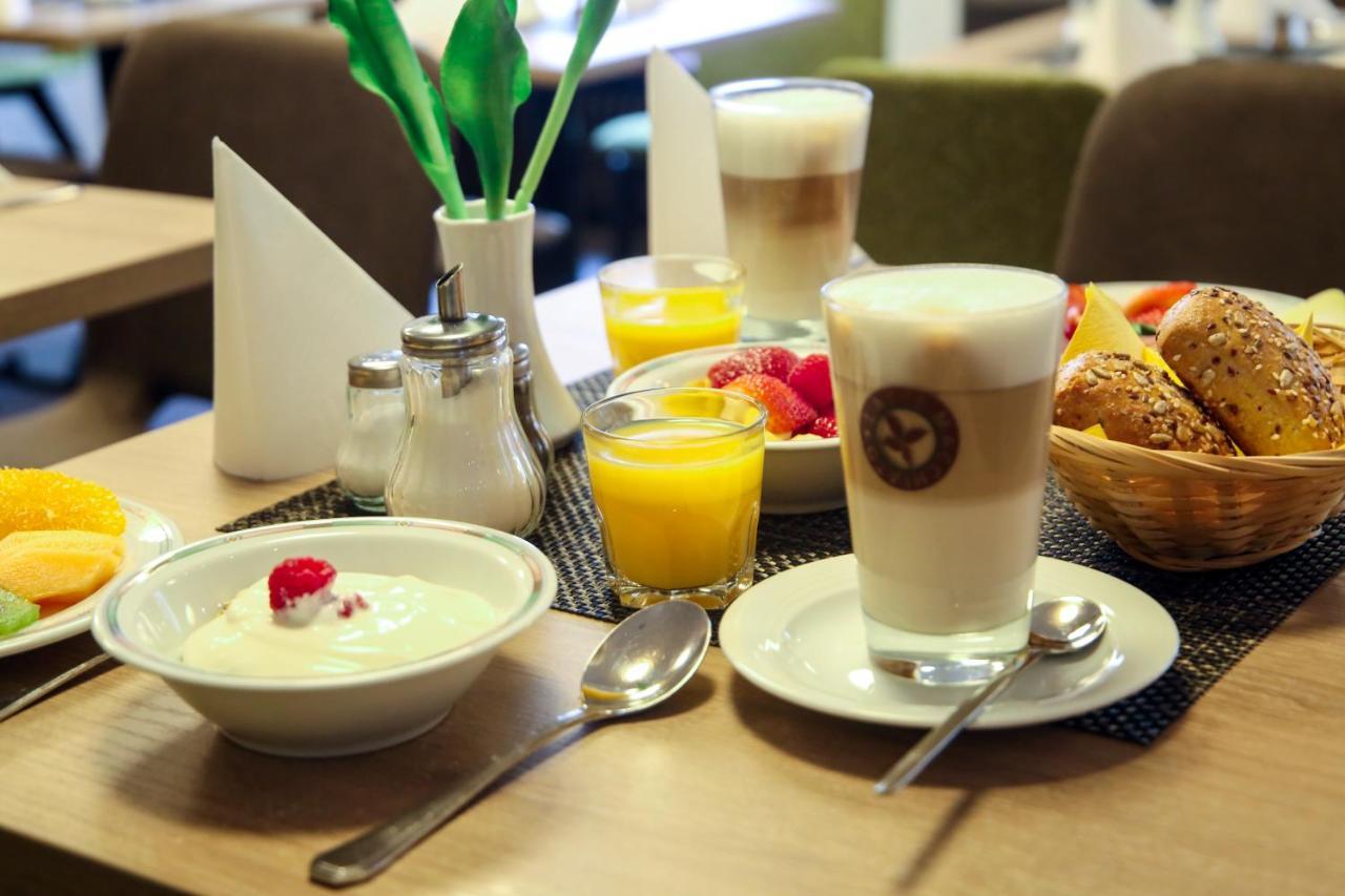 City Partner Hotel Berliner Hof คาร์ลสรูเฮอ ภายนอก รูปภาพ